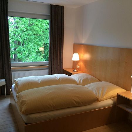 Hotel Und Apartment Garni Eurode Live Хецогенрат Екстериор снимка