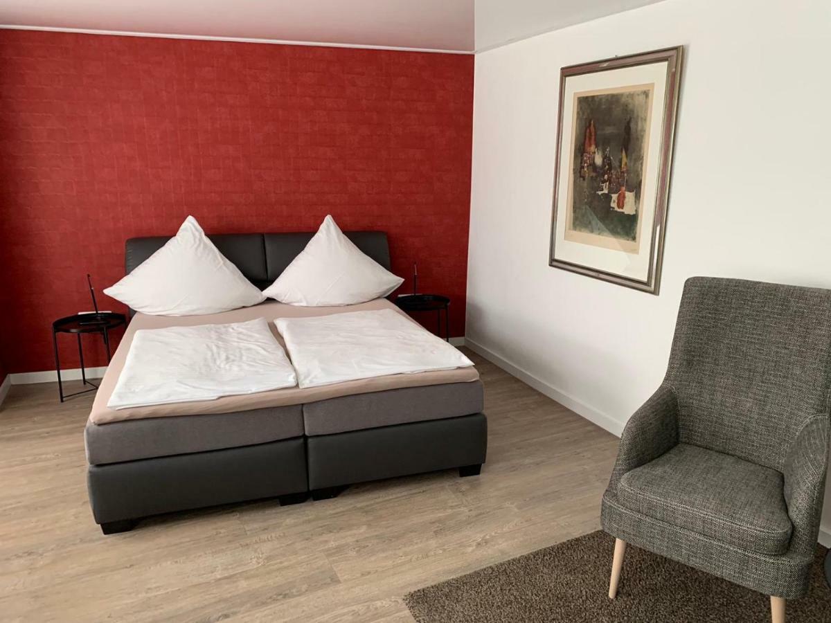 Hotel Und Apartment Garni Eurode Live Хецогенрат Екстериор снимка