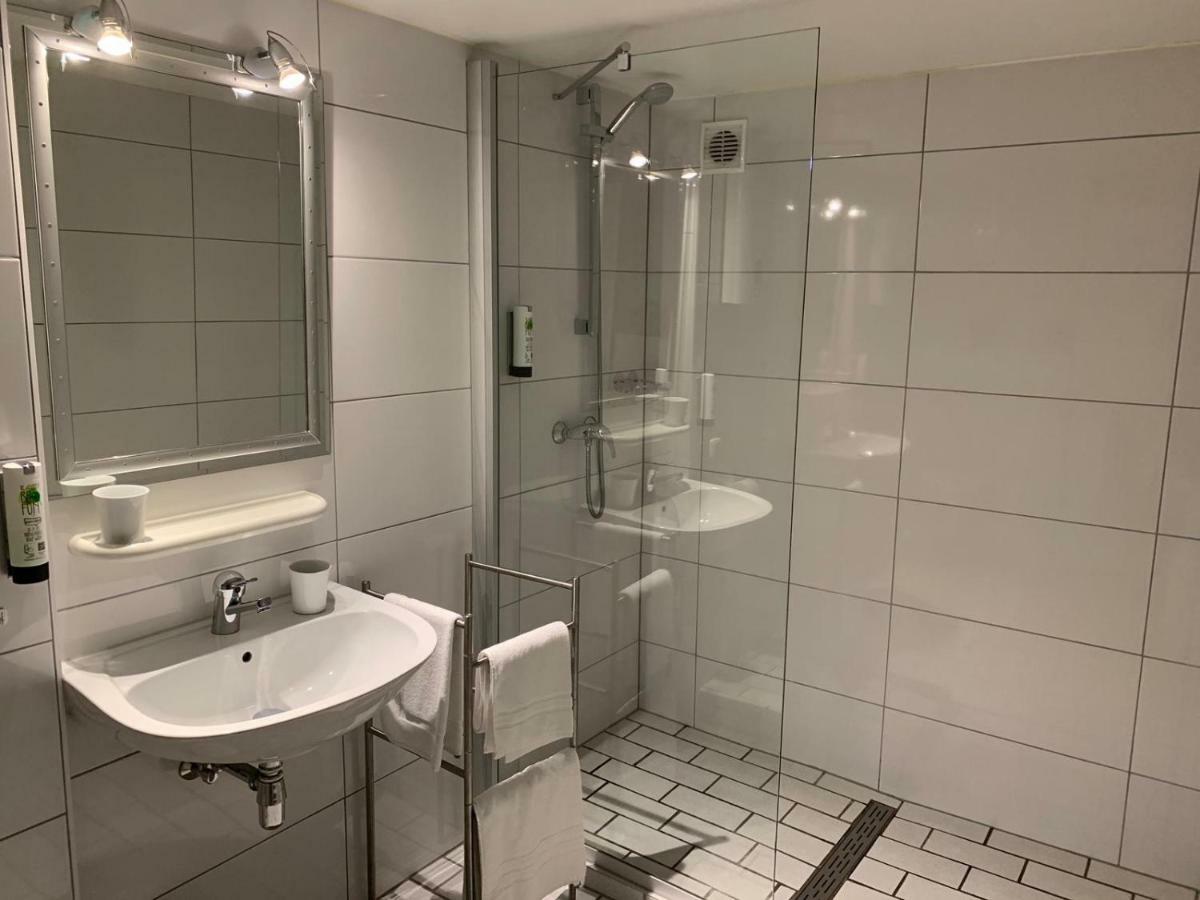 Hotel Und Apartment Garni Eurode Live Хецогенрат Екстериор снимка