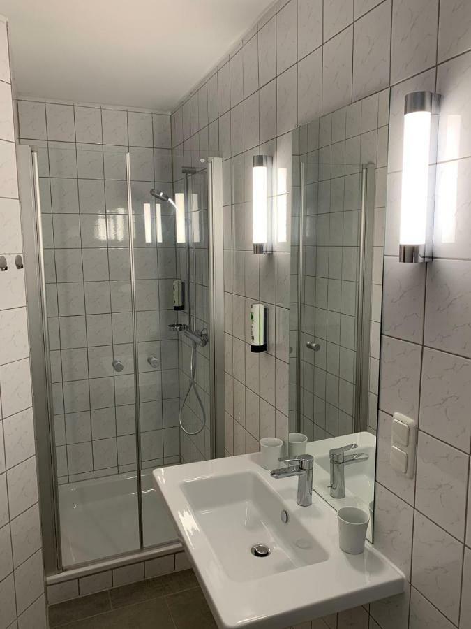 Hotel Und Apartment Garni Eurode Live Хецогенрат Екстериор снимка