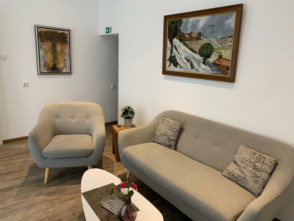 Hotel Und Apartment Garni Eurode Live Хецогенрат Екстериор снимка