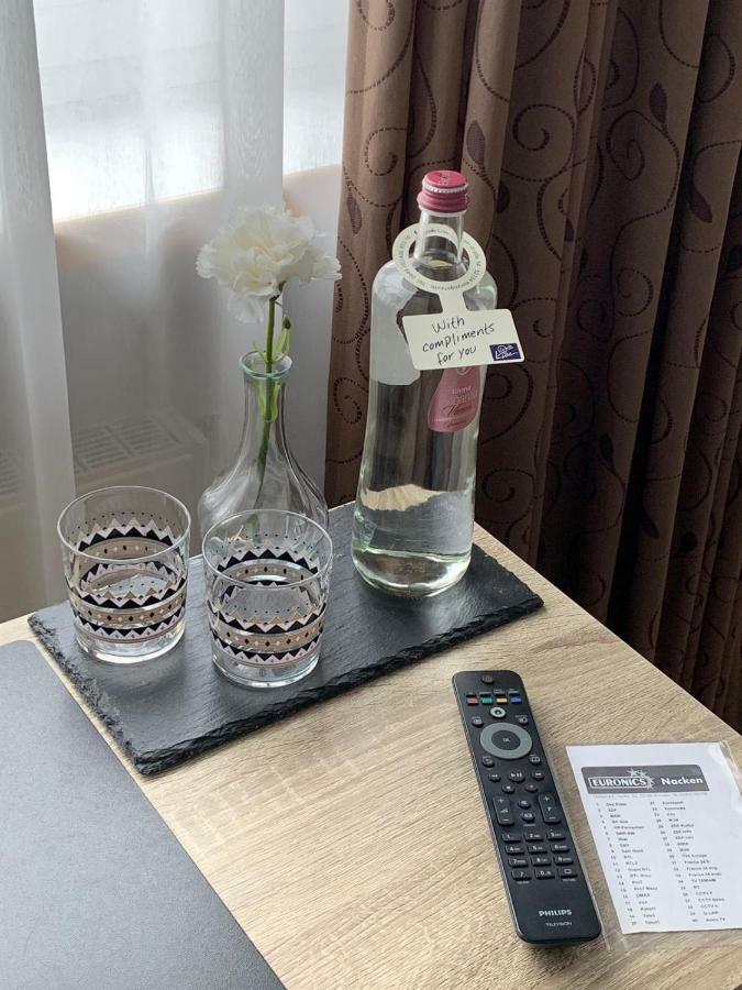 Hotel Und Apartment Garni Eurode Live Хецогенрат Екстериор снимка
