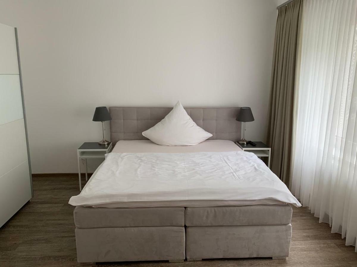 Hotel Und Apartment Garni Eurode Live Хецогенрат Екстериор снимка